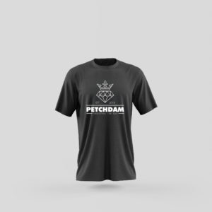 T-Shirt Mockup Est Logo