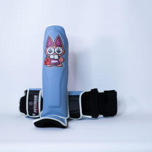 Shin Protection Pauly pastel blue/ white